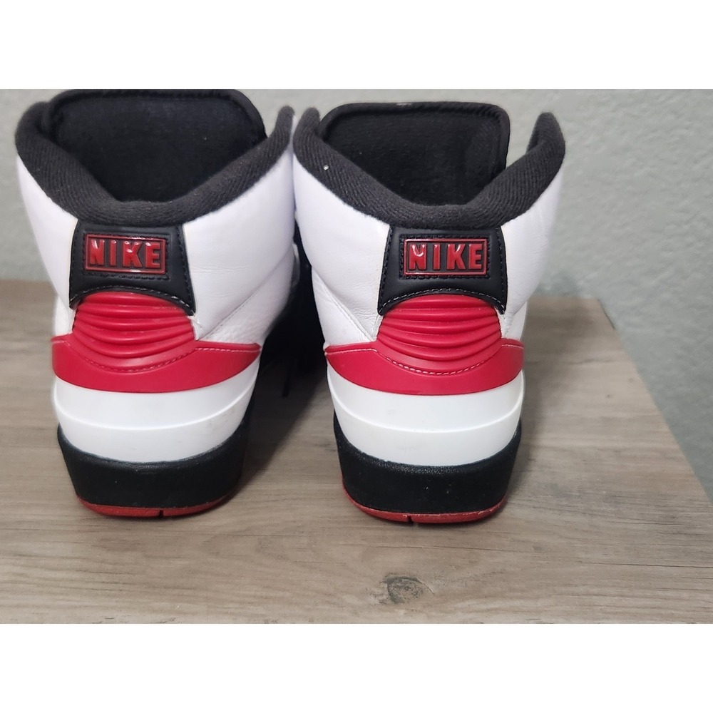 Air Jordan 2 Retro Mid Chicago US Women's Size 7.5 Red White Black Hi-top 2022 - Picture 4 of 15